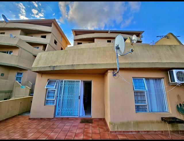 2 BEDROOM APARTMENT FOR SALE IN CARRINGTON HEIGHTS